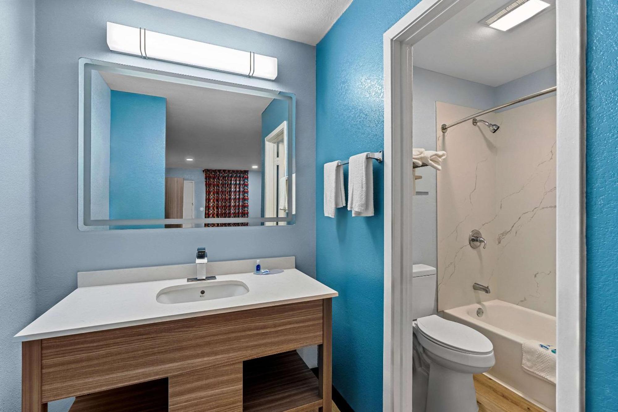 Rodeway Inn & Suites Brookhaven Exteriér fotografie
