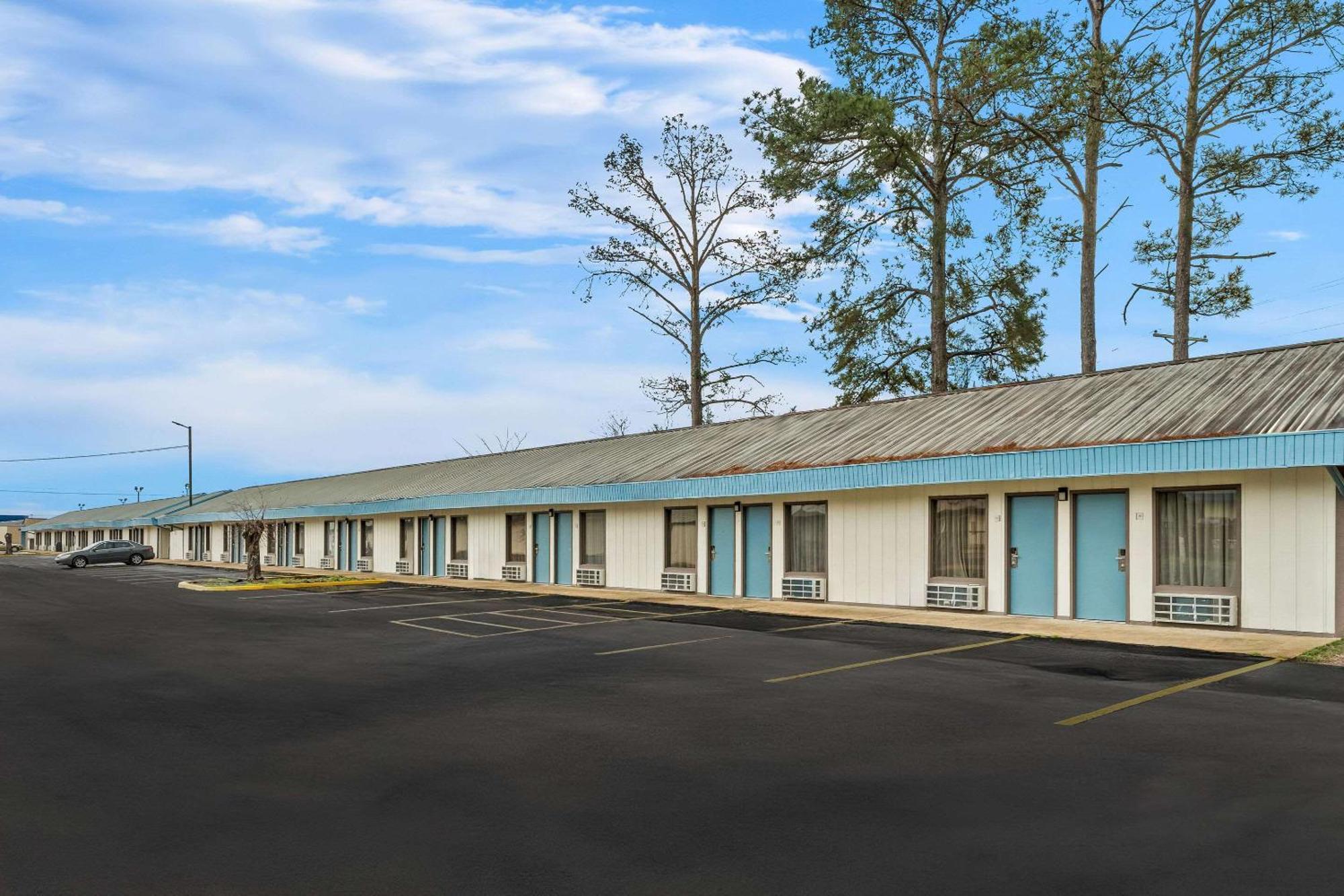 Rodeway Inn & Suites Brookhaven Exteriér fotografie