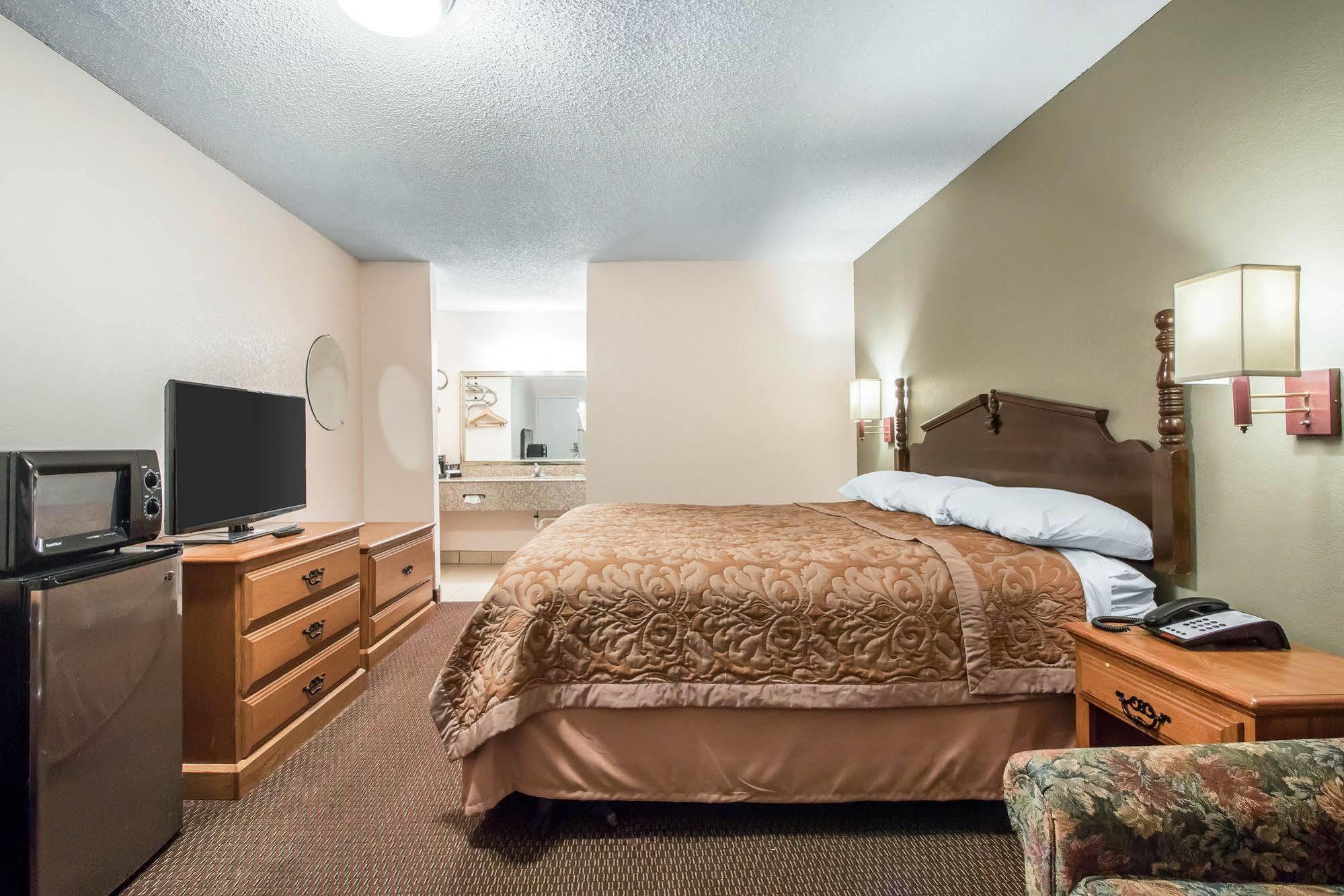 Rodeway Inn & Suites Brookhaven Exteriér fotografie